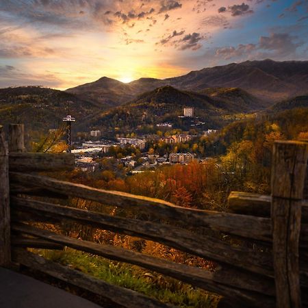 Villa Three Bears Den, Hot Tub, Pool Table, Pool Access, 1089 Free Tickets Each Paid Day, Dollywood Inclu Gatlinburg Exterior foto