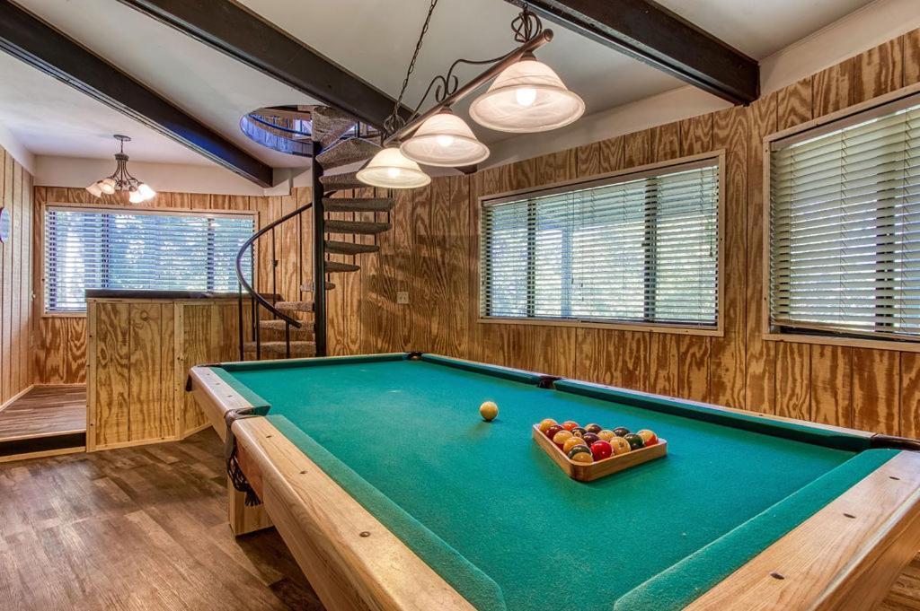 Villa Three Bears Den, Hot Tub, Pool Table, Pool Access, 1089 Free Tickets Each Paid Day, Dollywood Inclu Gatlinburg Exterior foto